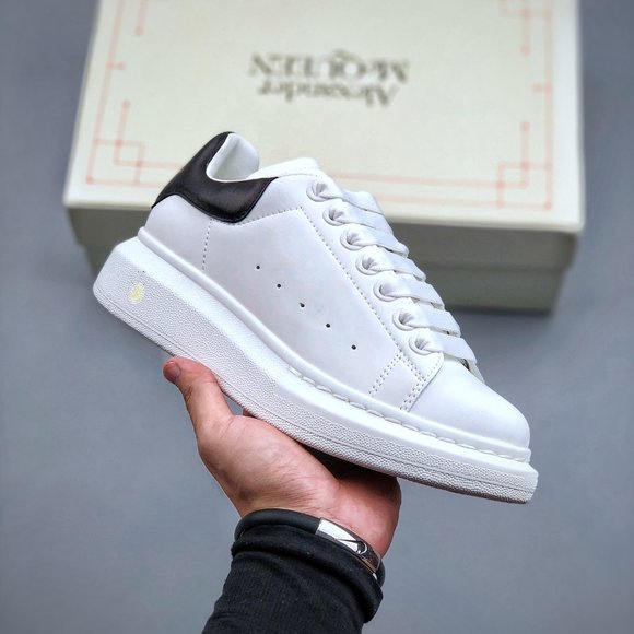 Alexander McQueen casual all-matching little white shoes